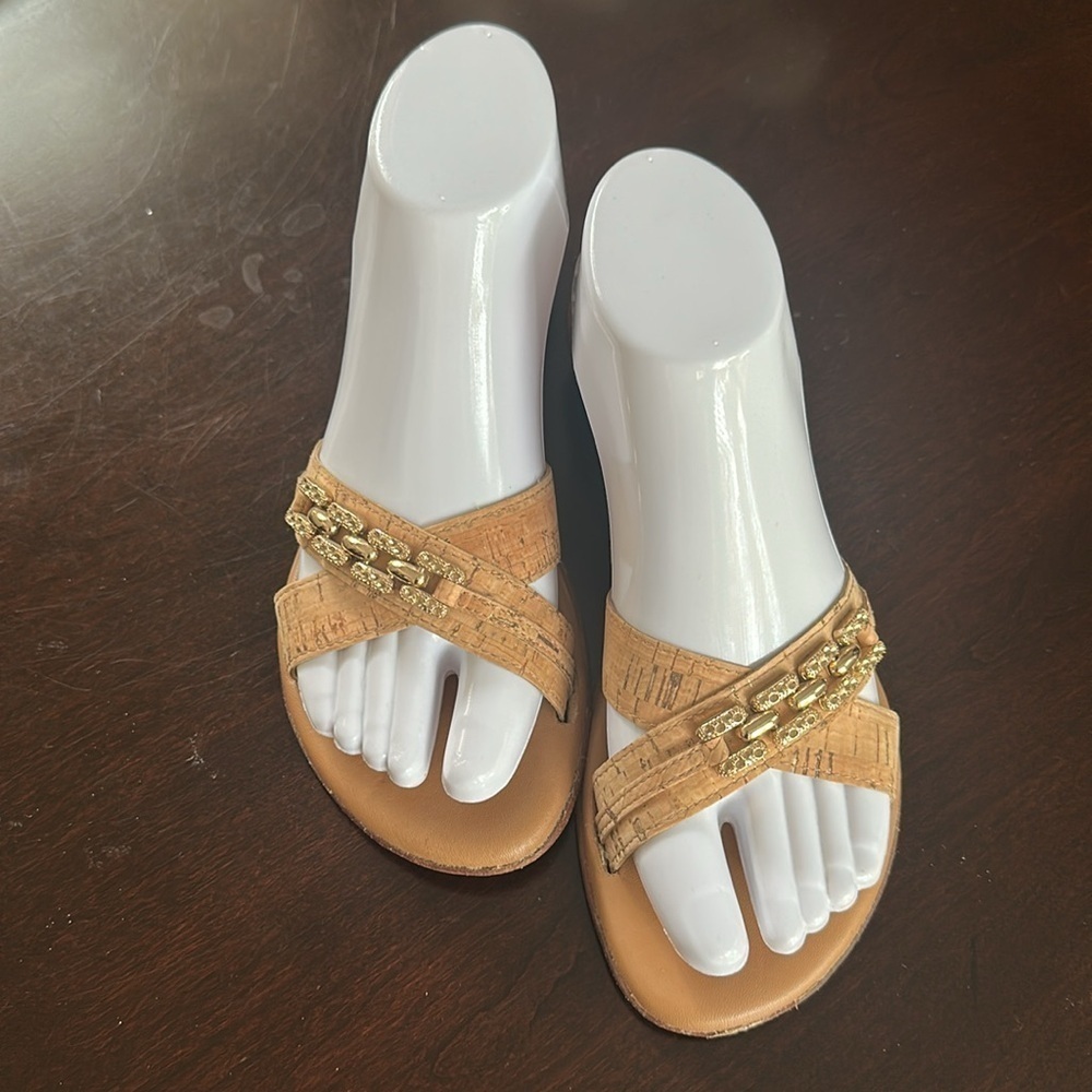 Vero Cuoio Women’s Tan Cork Sandals Gold Embellishments Sz 7 Coastal Chic Preppy